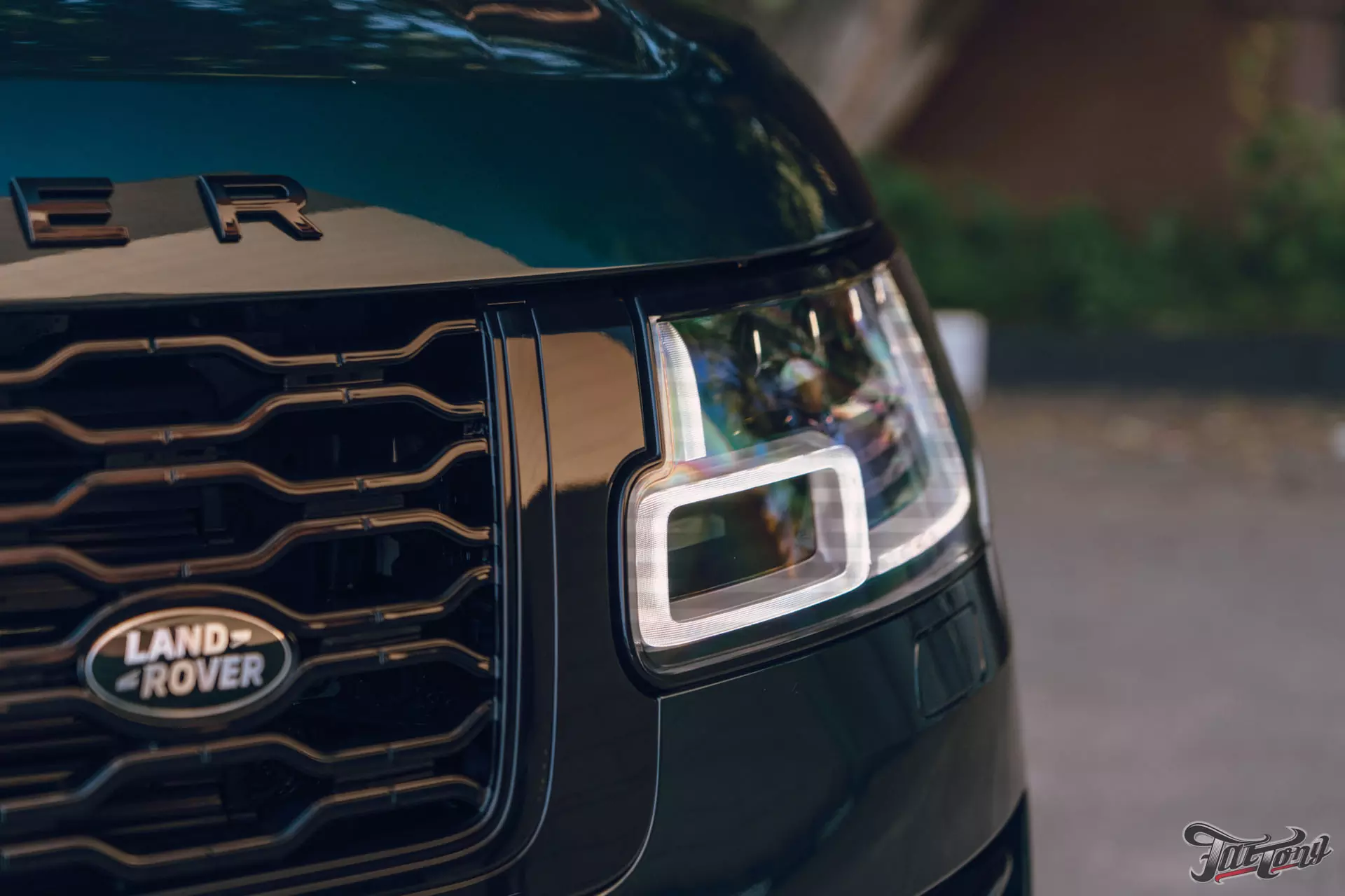 Land Rover Range Rover Autobiography. Оклейка в глянцевый полиуретан